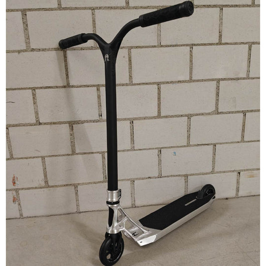 Custom Scooter "Pande V2 Silver"