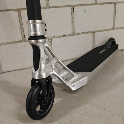 Custom Scooter "Pande V2 Silver"